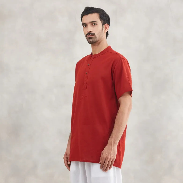 Men’s 100% organic cotton kurta with embroidered (Maroon) "Aum". Short sleeved short kurta. Relaxed fit.